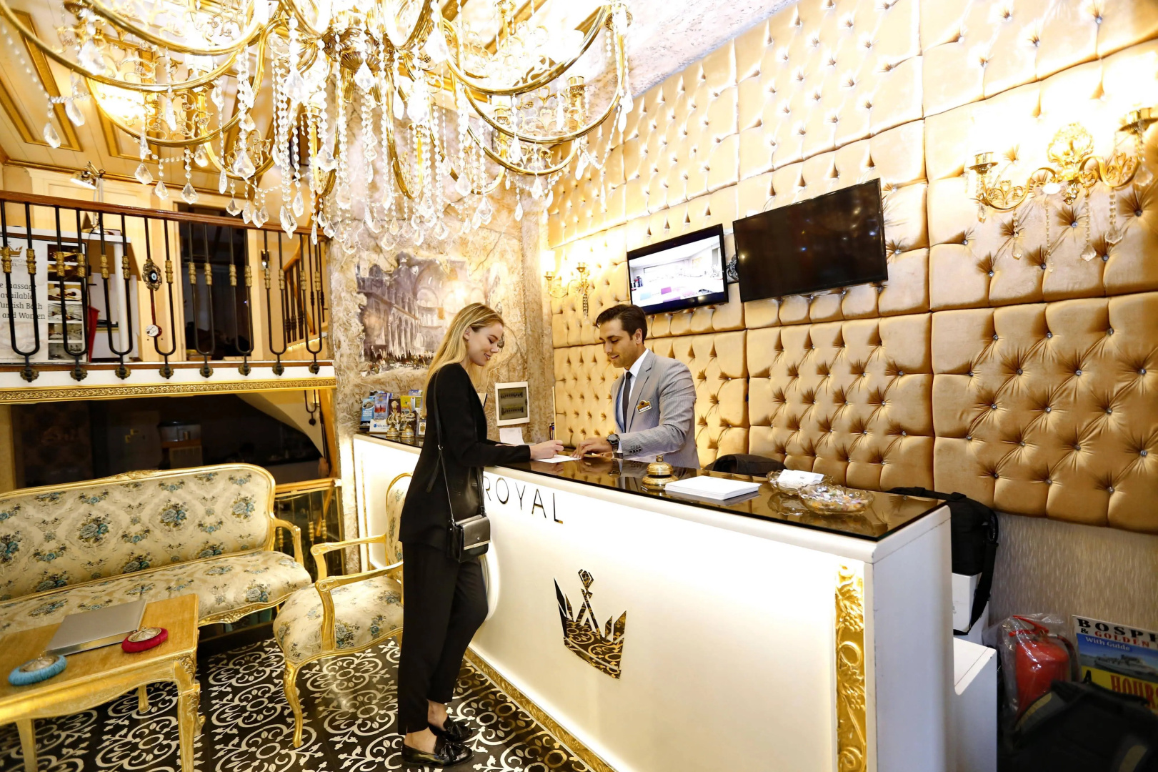 Photo - Diamond Royal Hotel