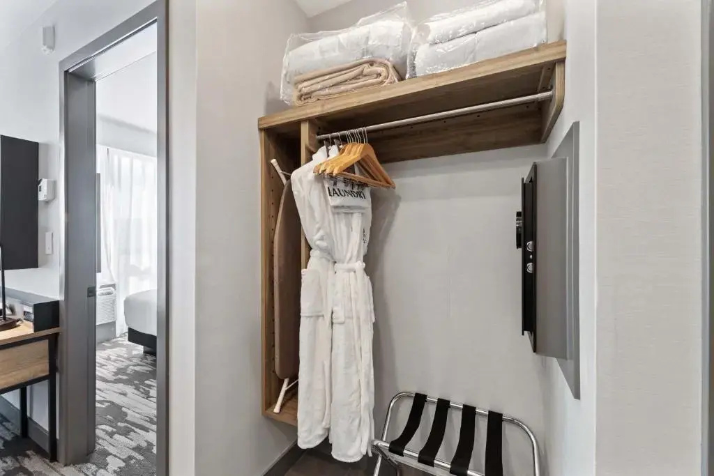 Photo - Sandman Signature Dallas Las Colinas Hotel & Suites