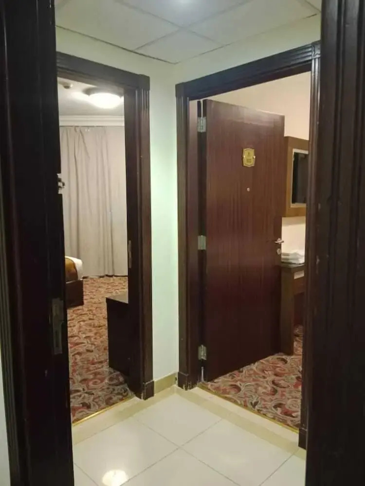 Photo - Sky View Hotel, Madinah