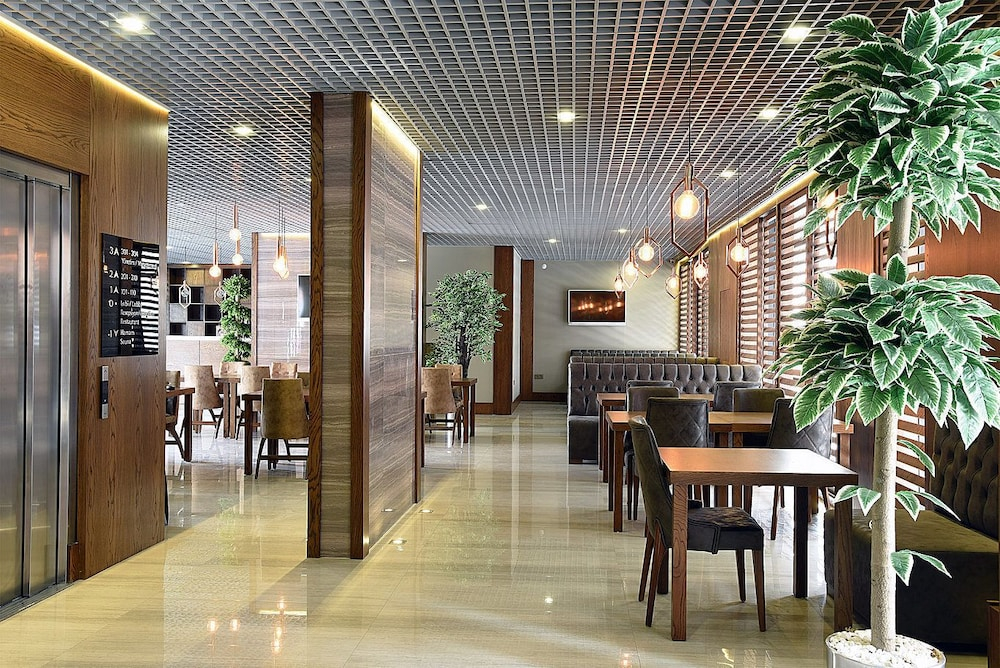 Photo - The Elegant Hotel
