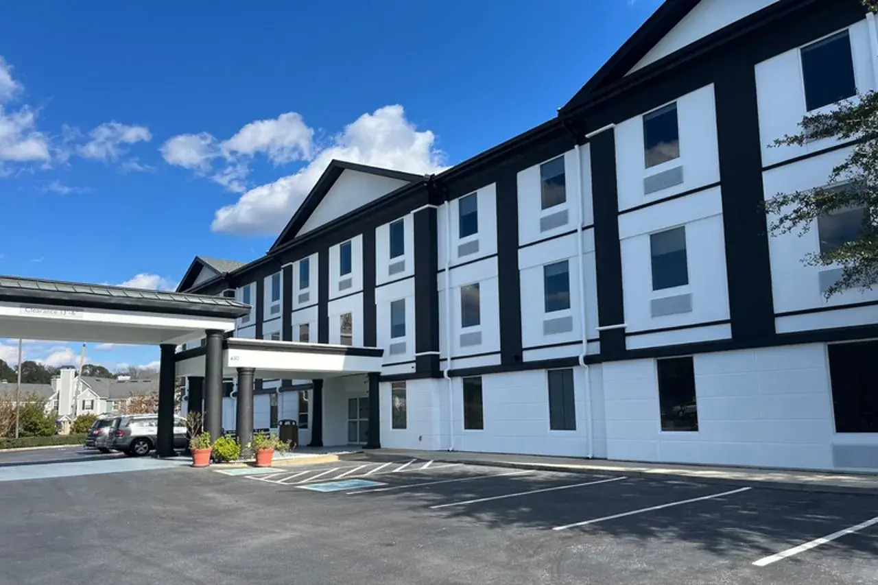 Photo - Sonesta Essential Savannah