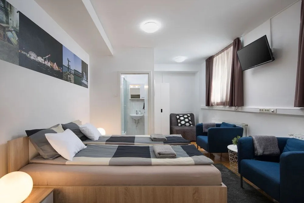 Photo - Hostel Bureau
