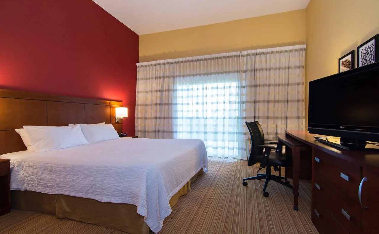 Photo - Courtyard by Marriott Charlotte Lake Norman
