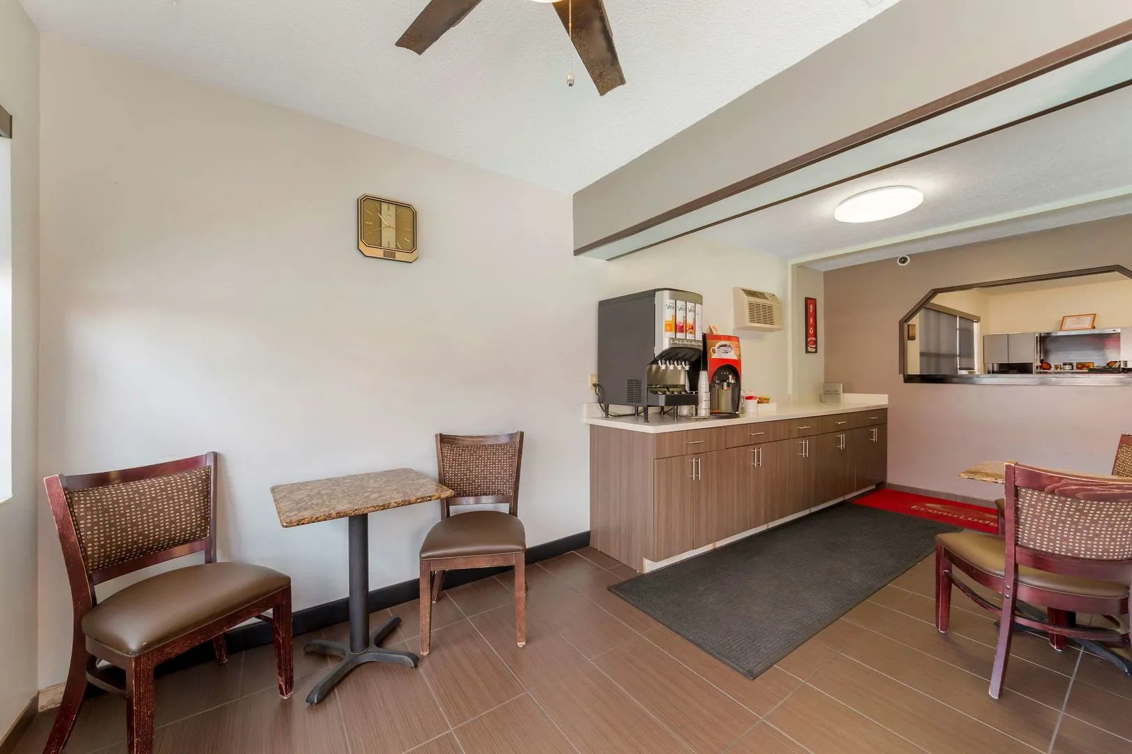 Photo - Fort Lauderdale Gardens Inn & Suites