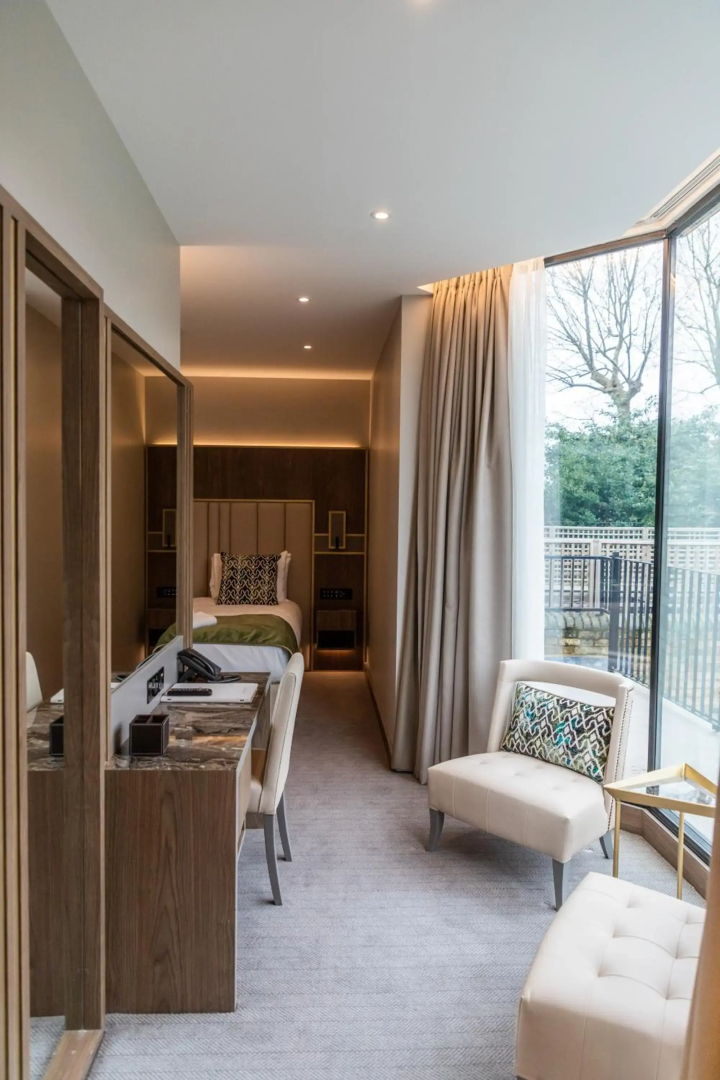 Photo - Merit Kensington Hotel