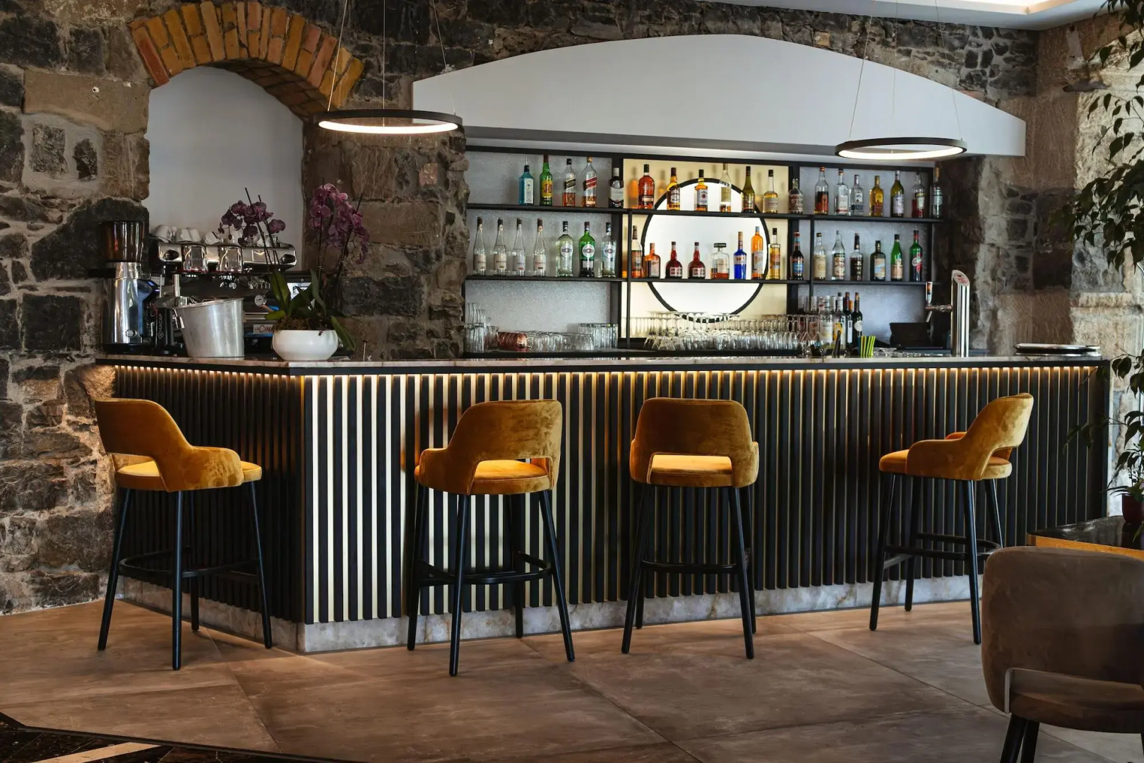 Photo - Hotel Montbrillant