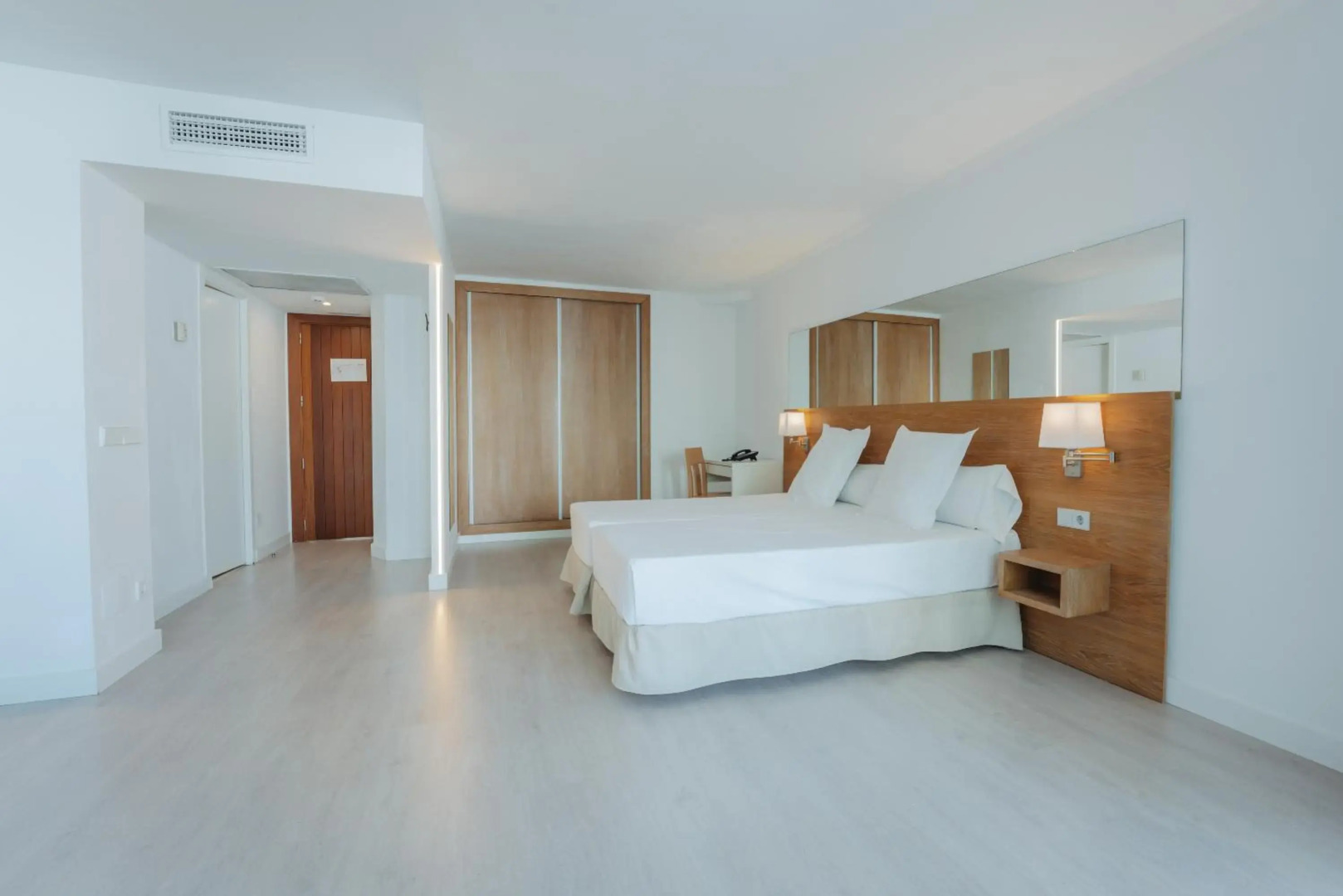 Photo - Aparthotel Ses Fotges