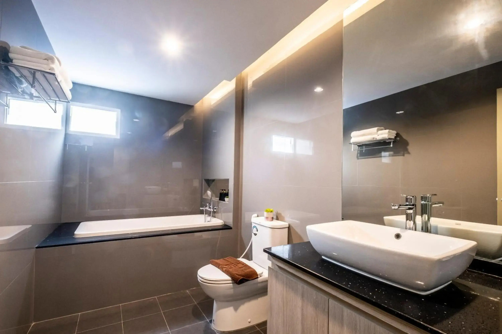 Foto - Sinsuvarn Airport Suite Hotel