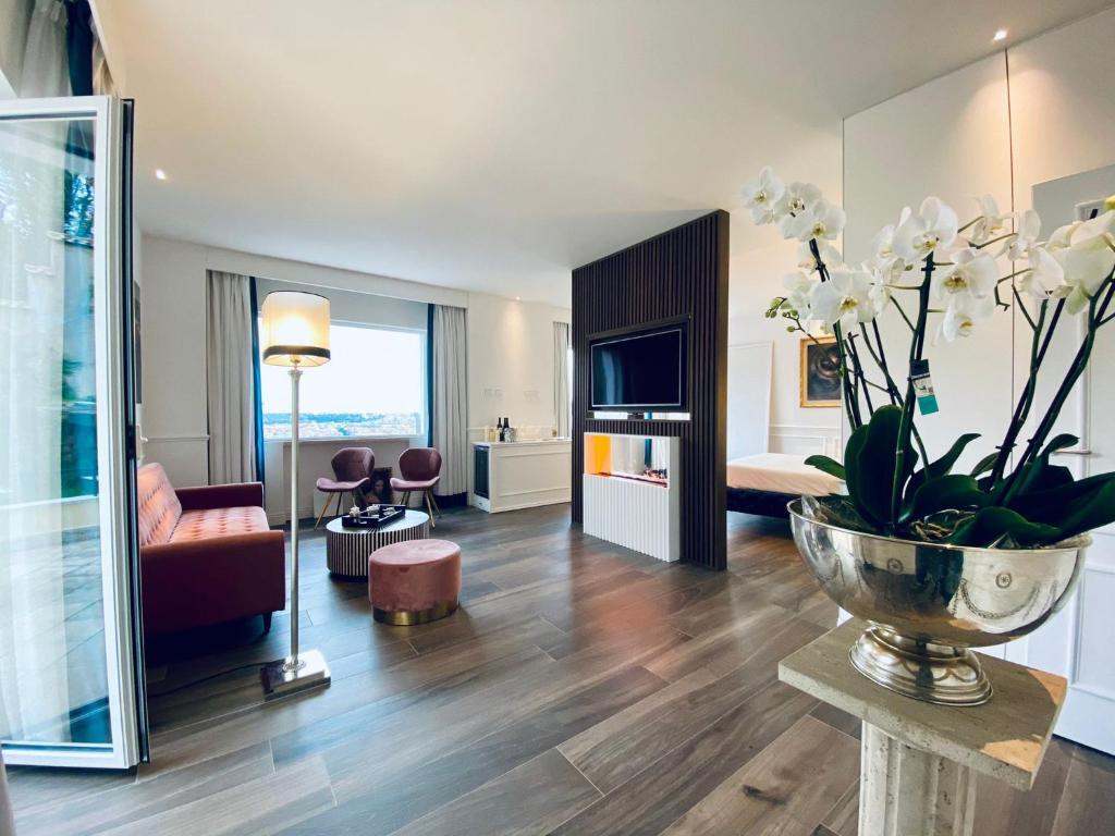 Photo - Monastero dei Santi