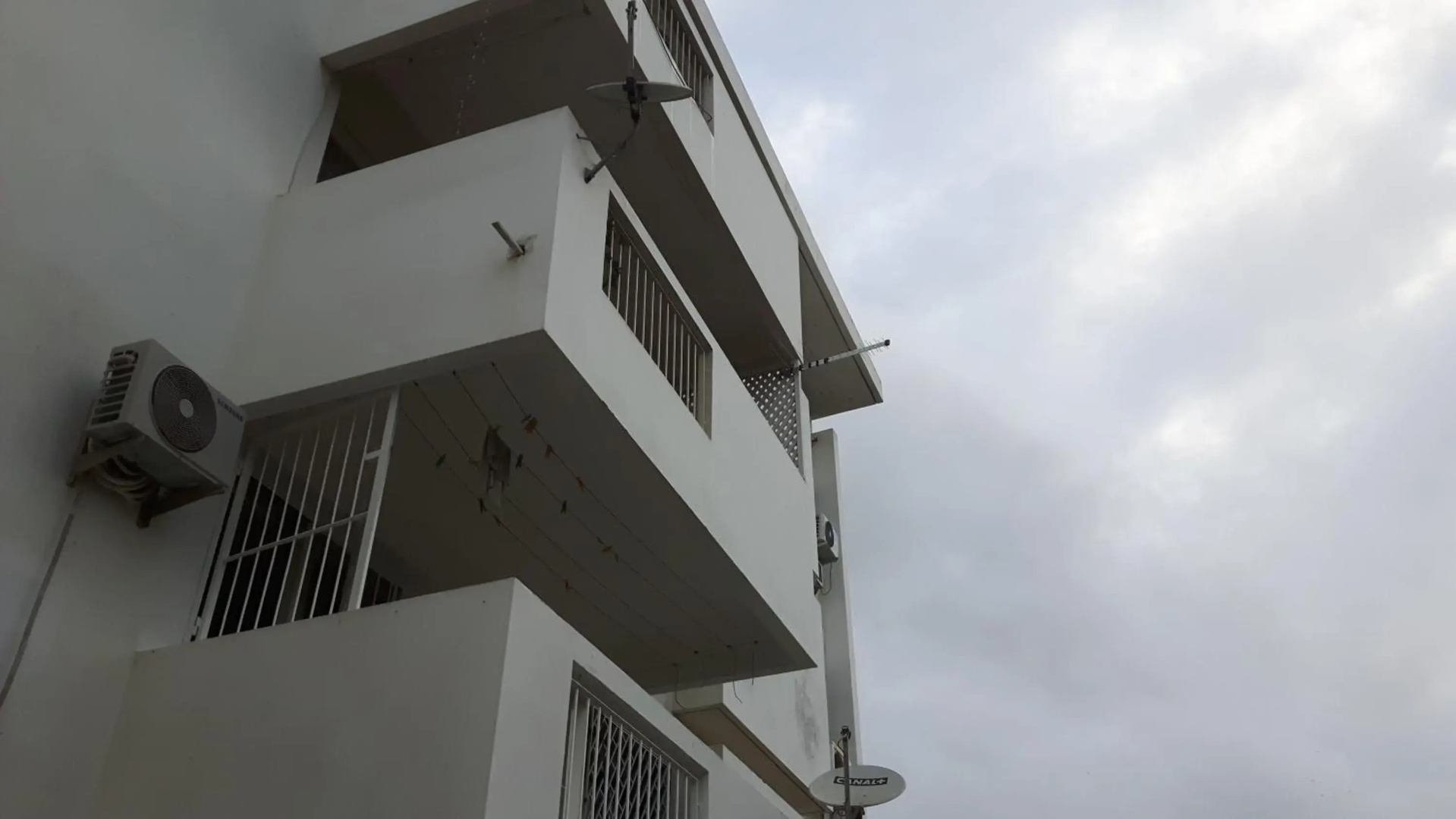 Appartement à Mermoz, nettoyage journalier gratuit — фото 1