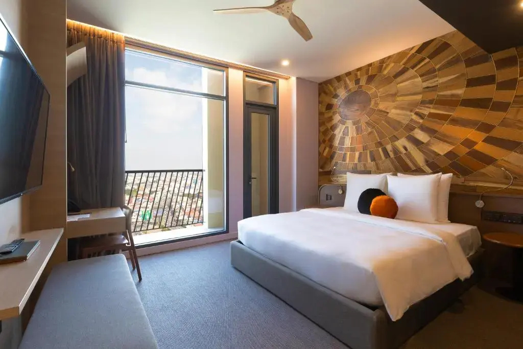 Photo - SUN & MOON, Riverside Hotel