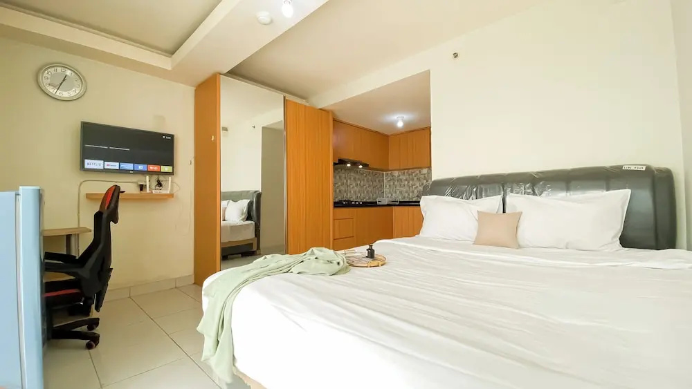 Cozy and Best Deal Studio Apartment Amethyst