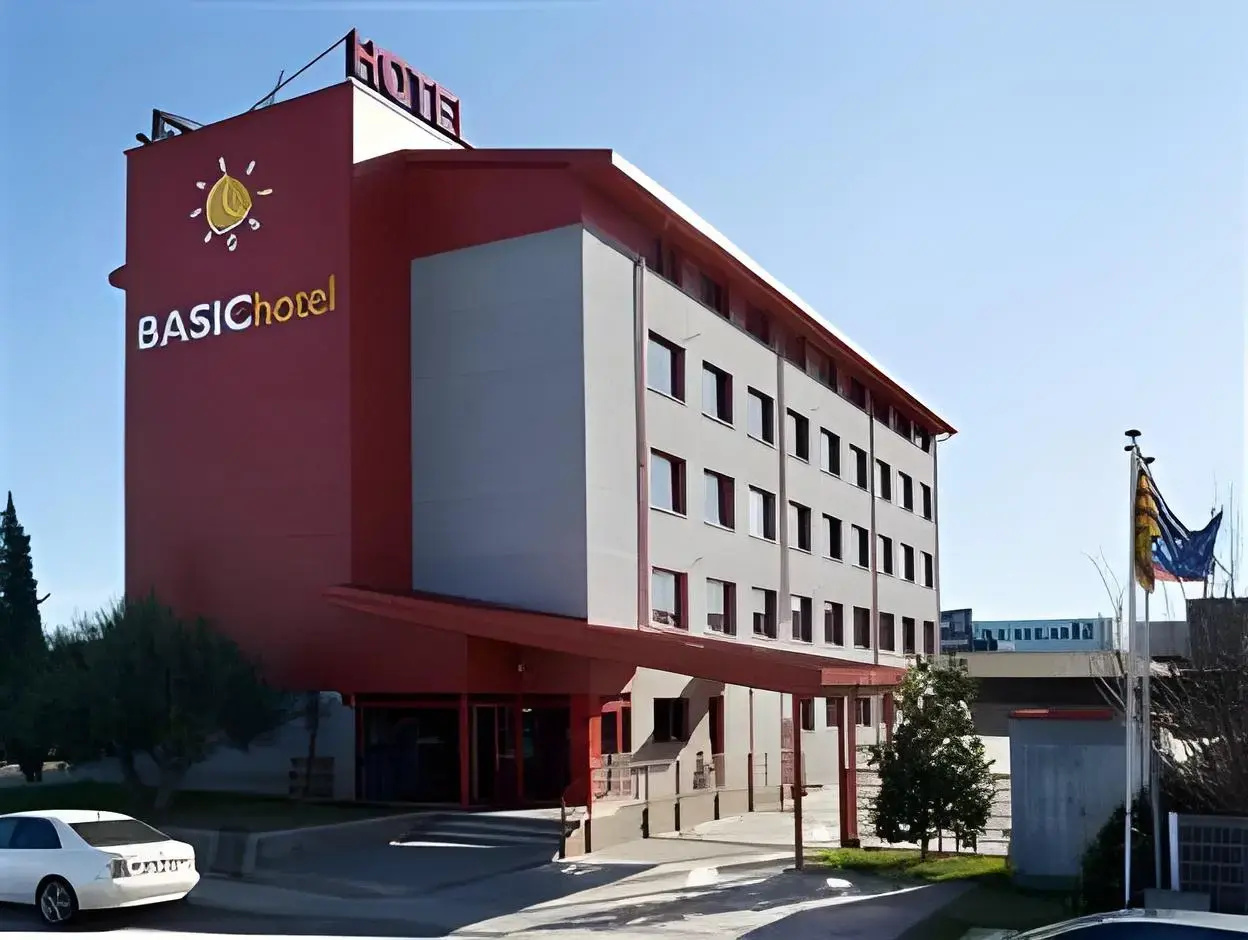 Photo - Hotel Basic