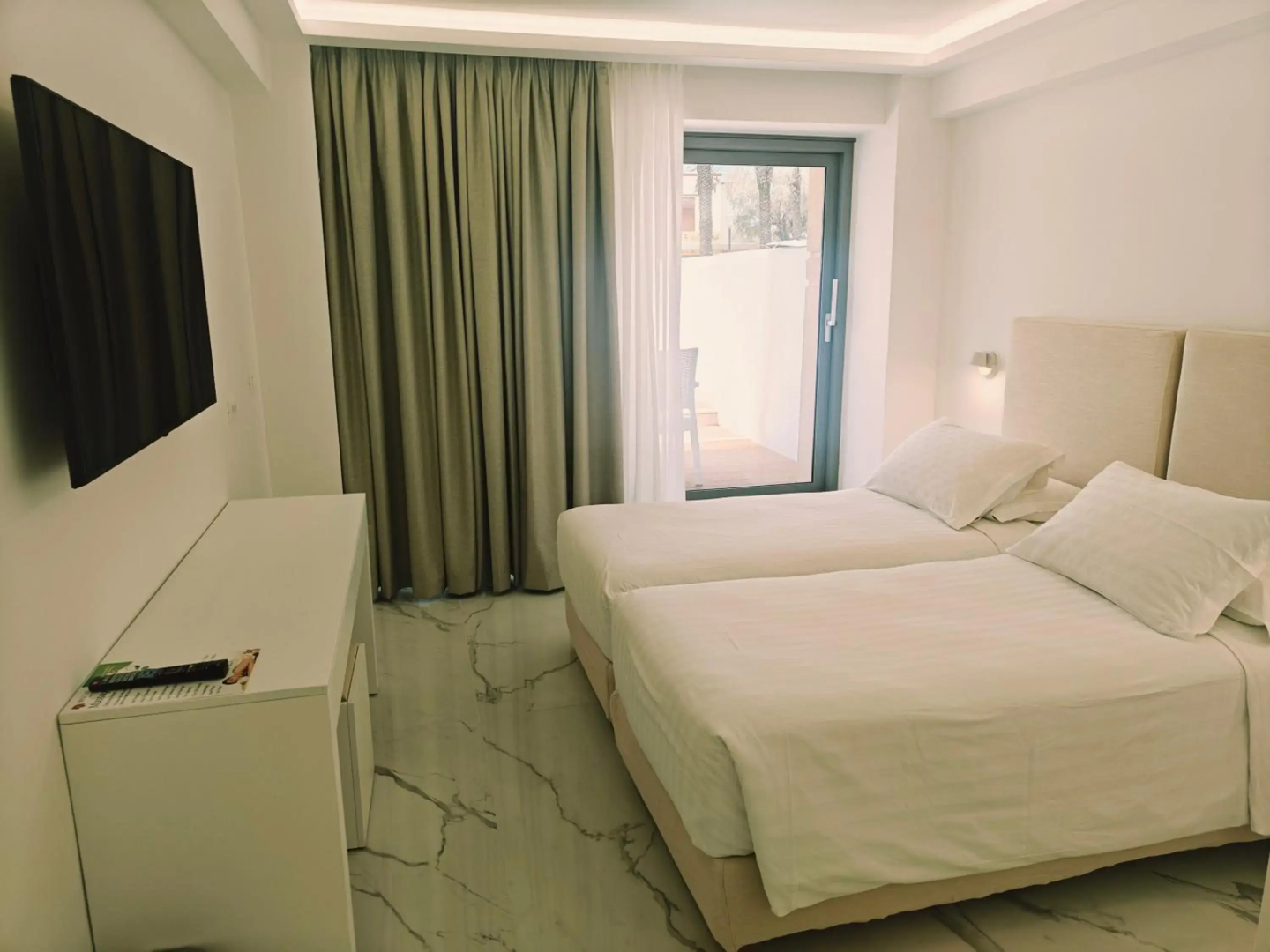 Photo - Ibiscus Hotel