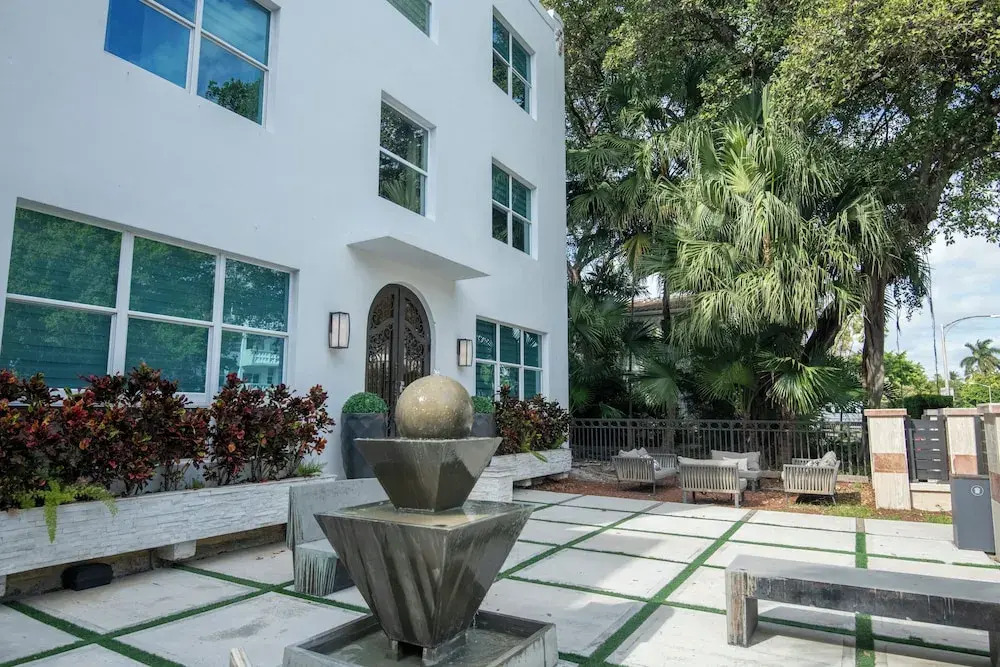 Photo - Renzzi On The Beach