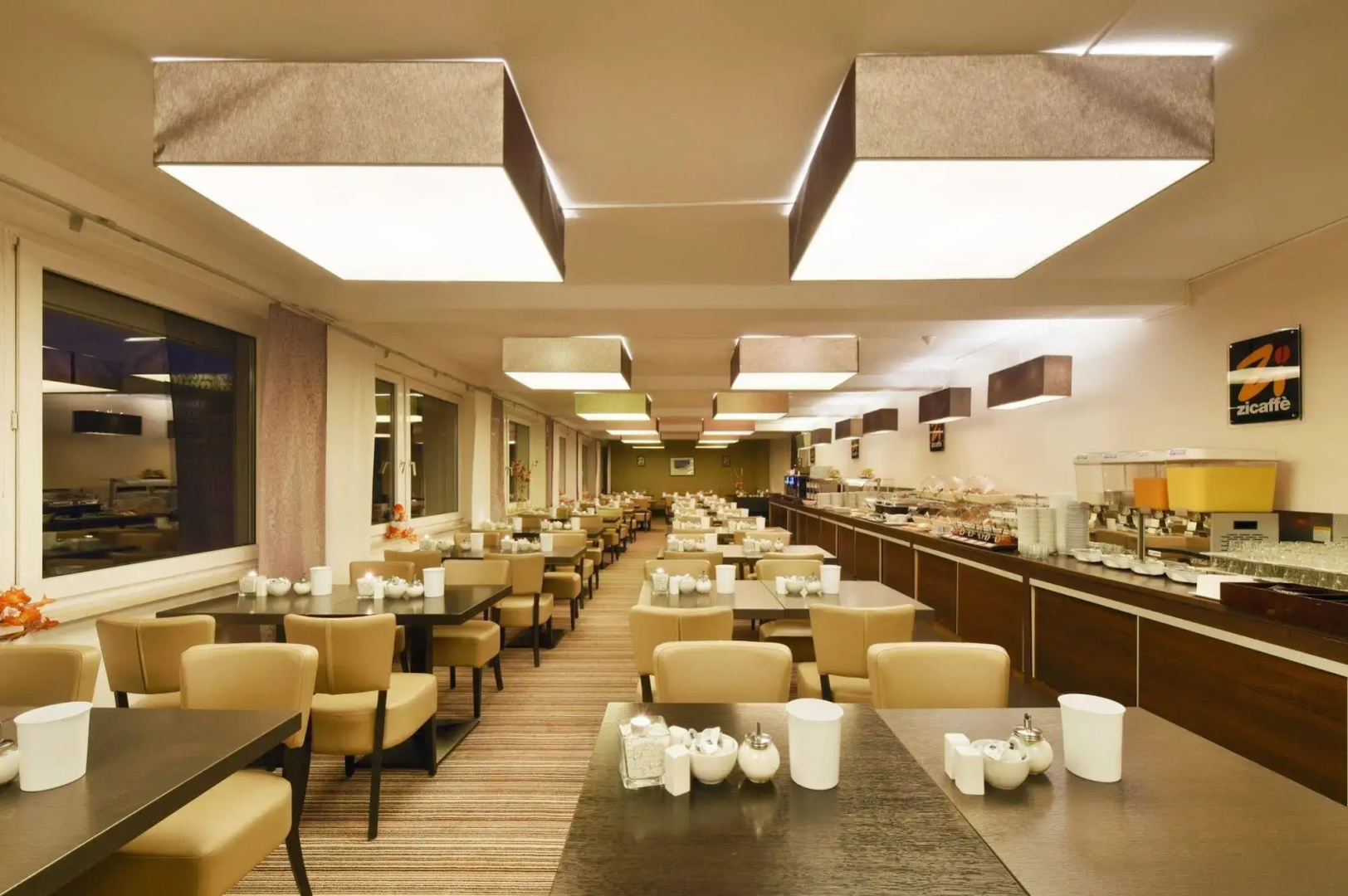 Foto - Zi Hotel & Lounge