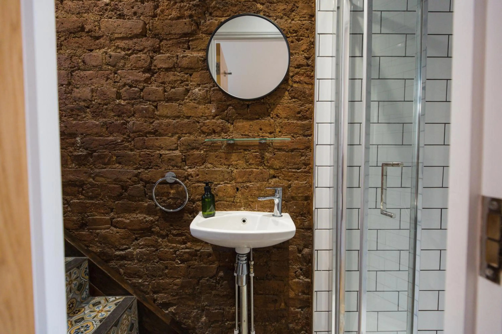 Photo - St Athans Hotel