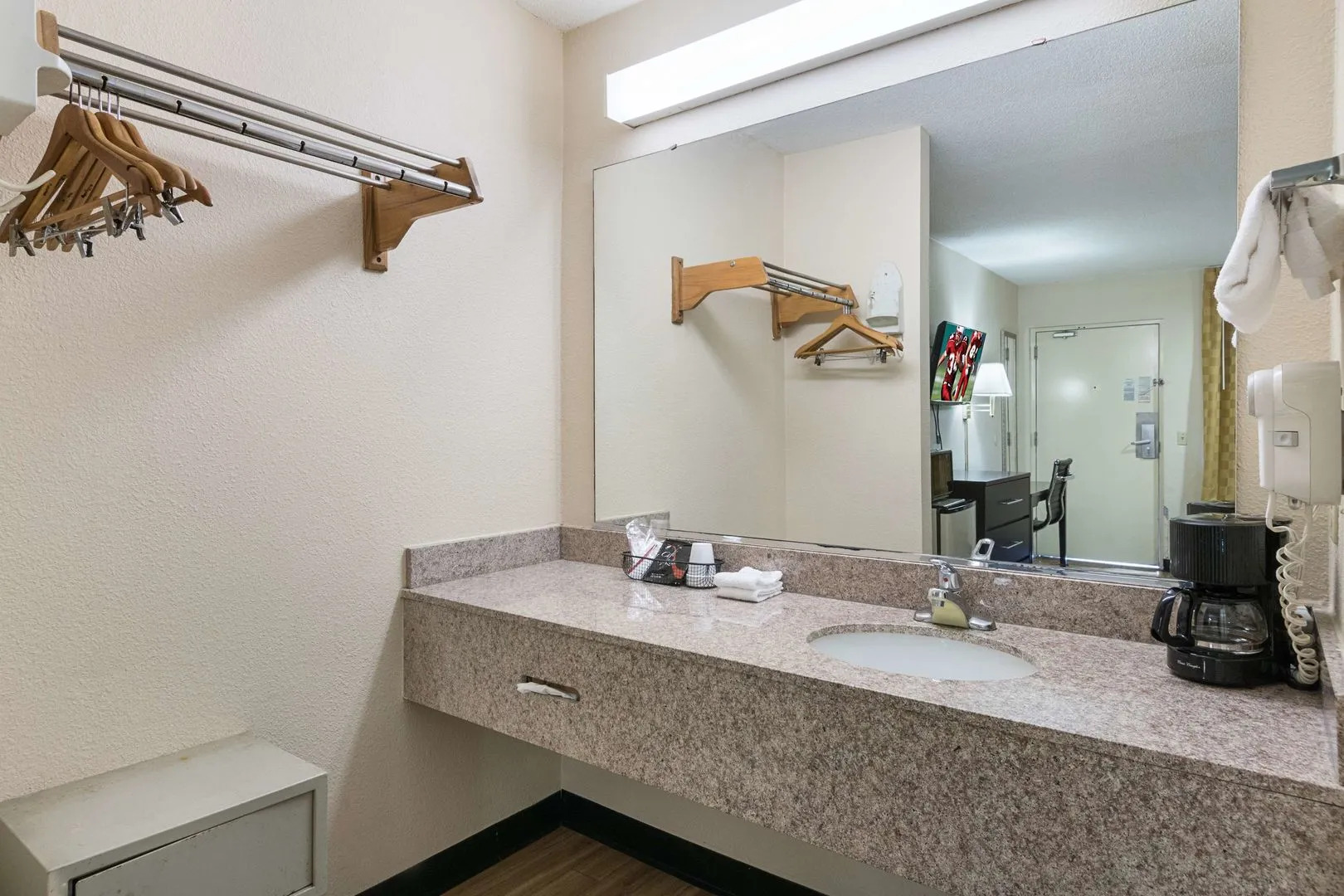 Photo - Red Roof Inn Hardeeville