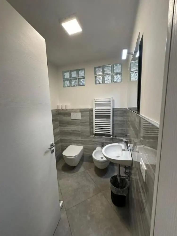 Photo - Sweet Home Desiree