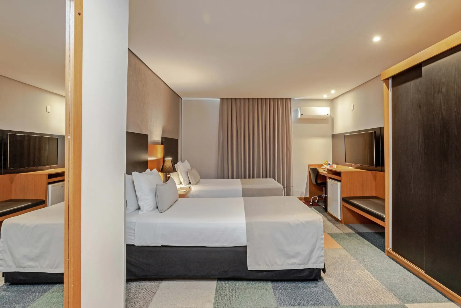 Photo - Slaviero Hotel Curitiba Batel