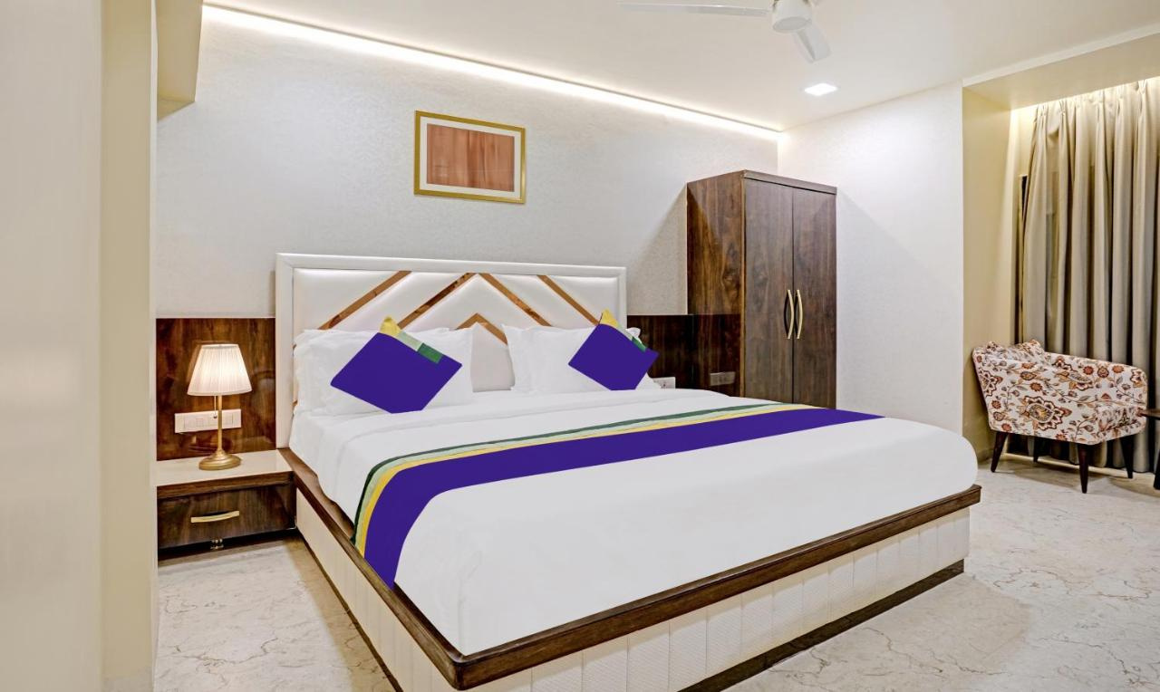 Photo - Treebo Premium Golden Bliss Trimurti Nagar Square