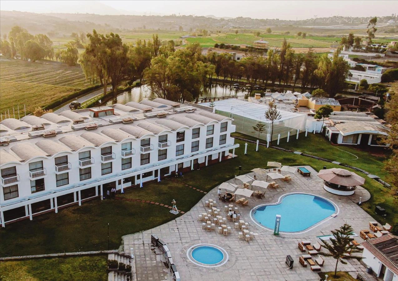 Photo - El LAGO HOTEL by Luoxo