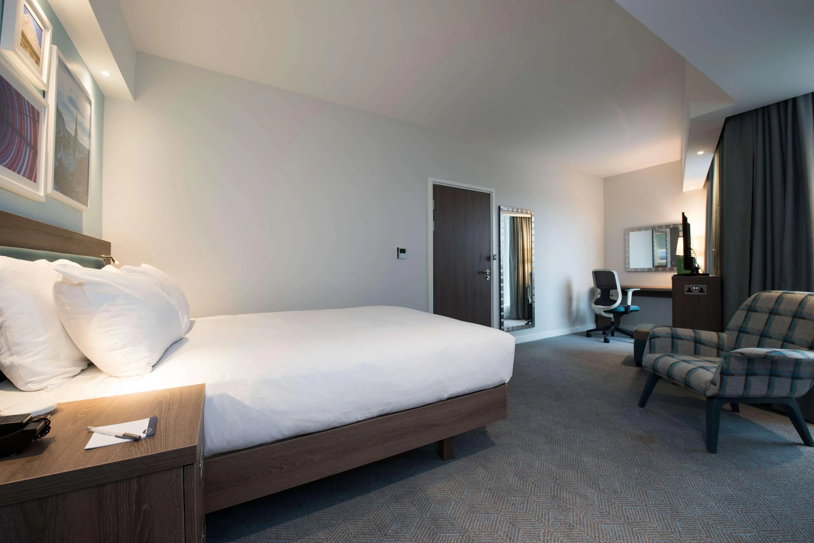 Photo - Hampton By Hilton Edinburgh West End