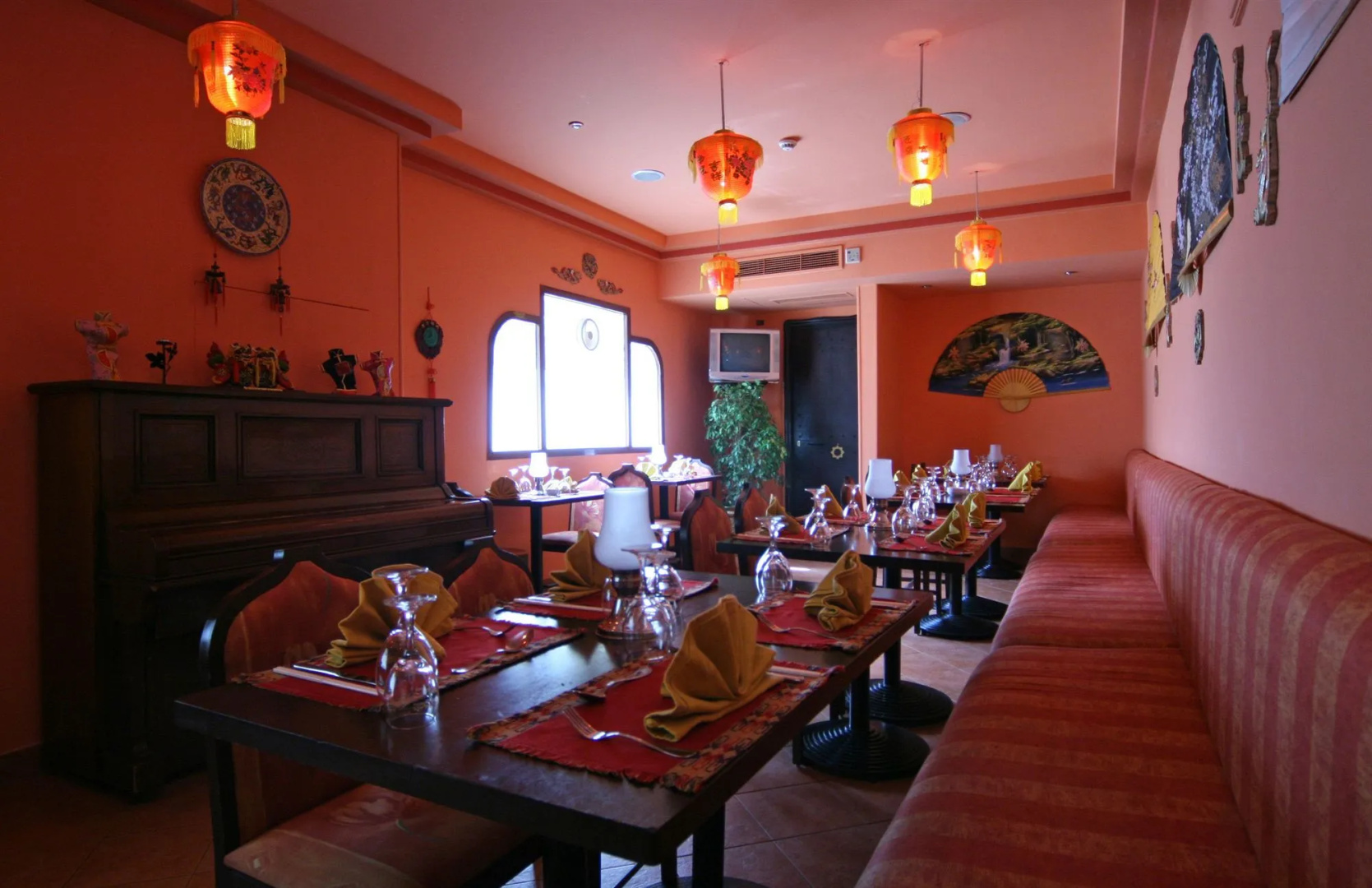 Photo - Golden Carven Hotel