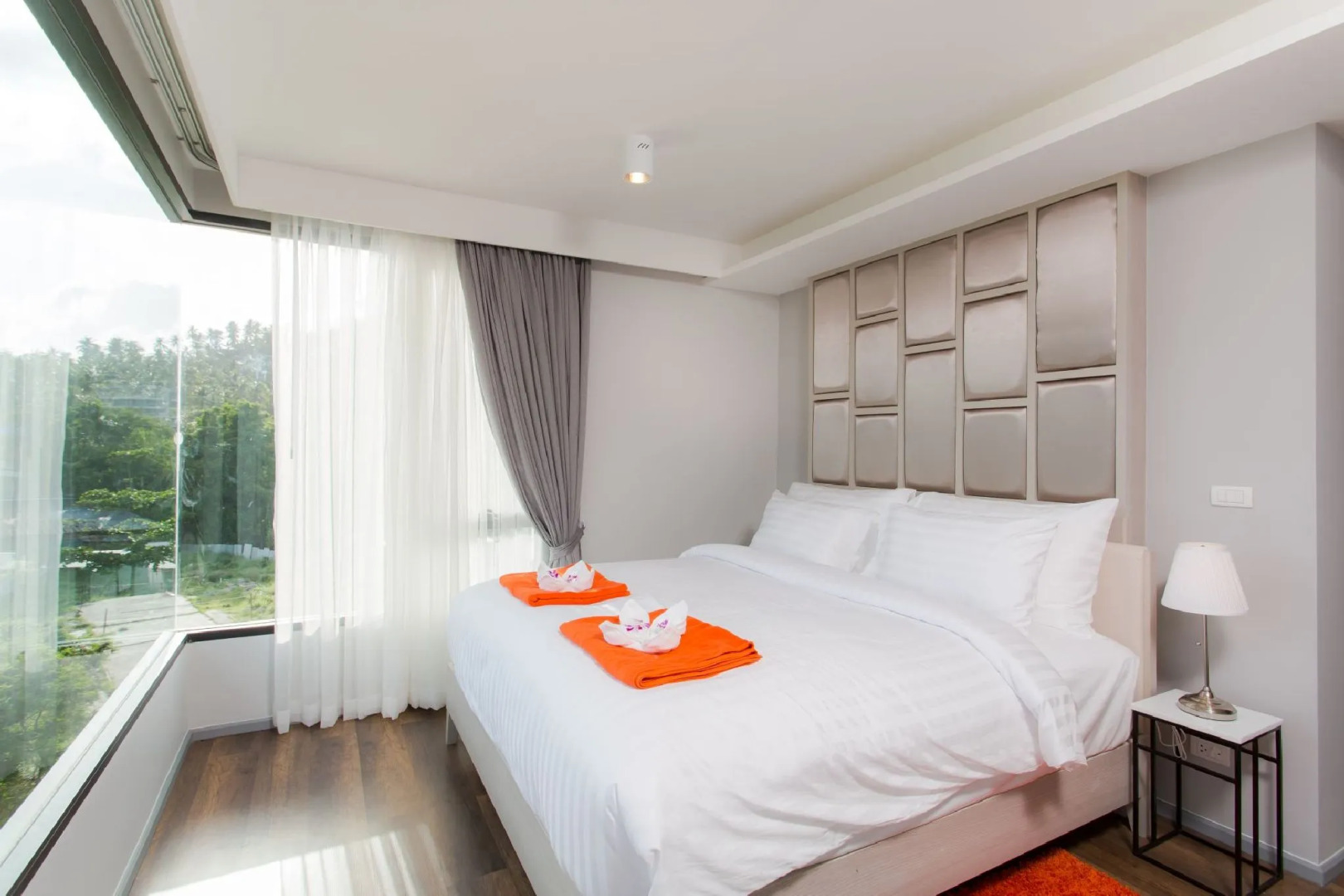 Foto - 6th Avenue Surin Beach - Official Account