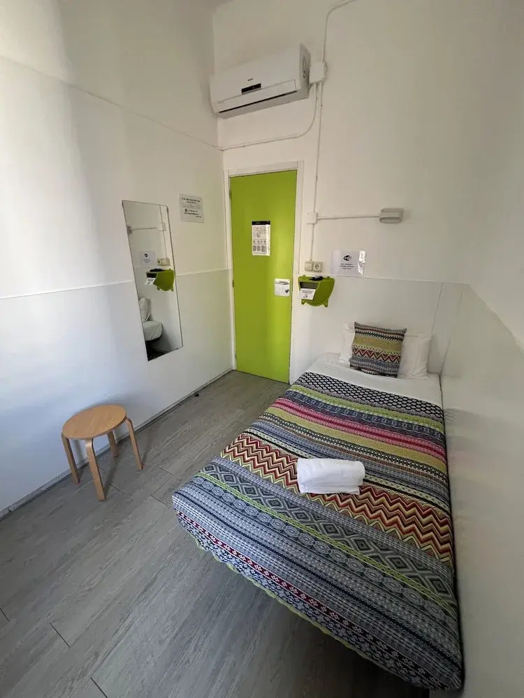 Foto - Central and Basic Universitat for YOUNG HOSTEL