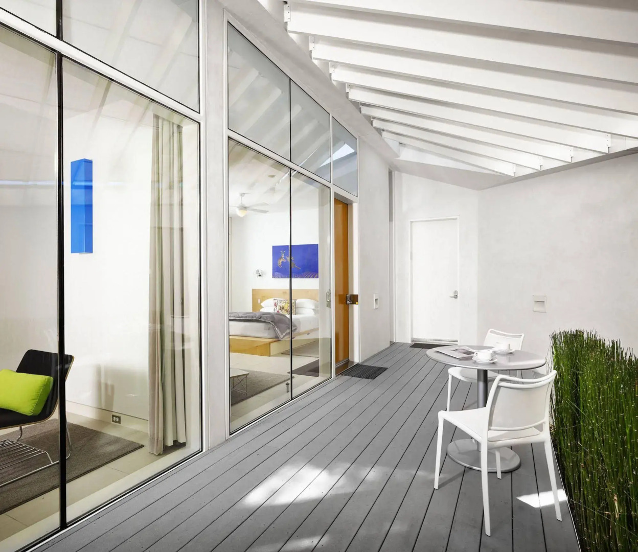 Photo - Frame Hotel - Treehouse