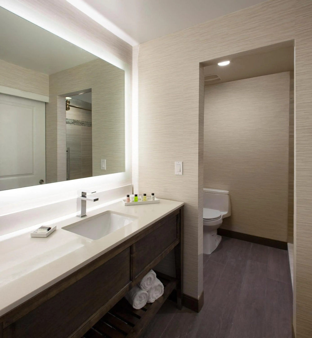 Photo - Marina del Rey Hotel