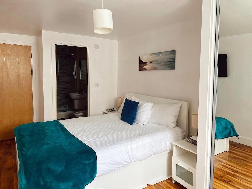 Canary Wharf Apartments