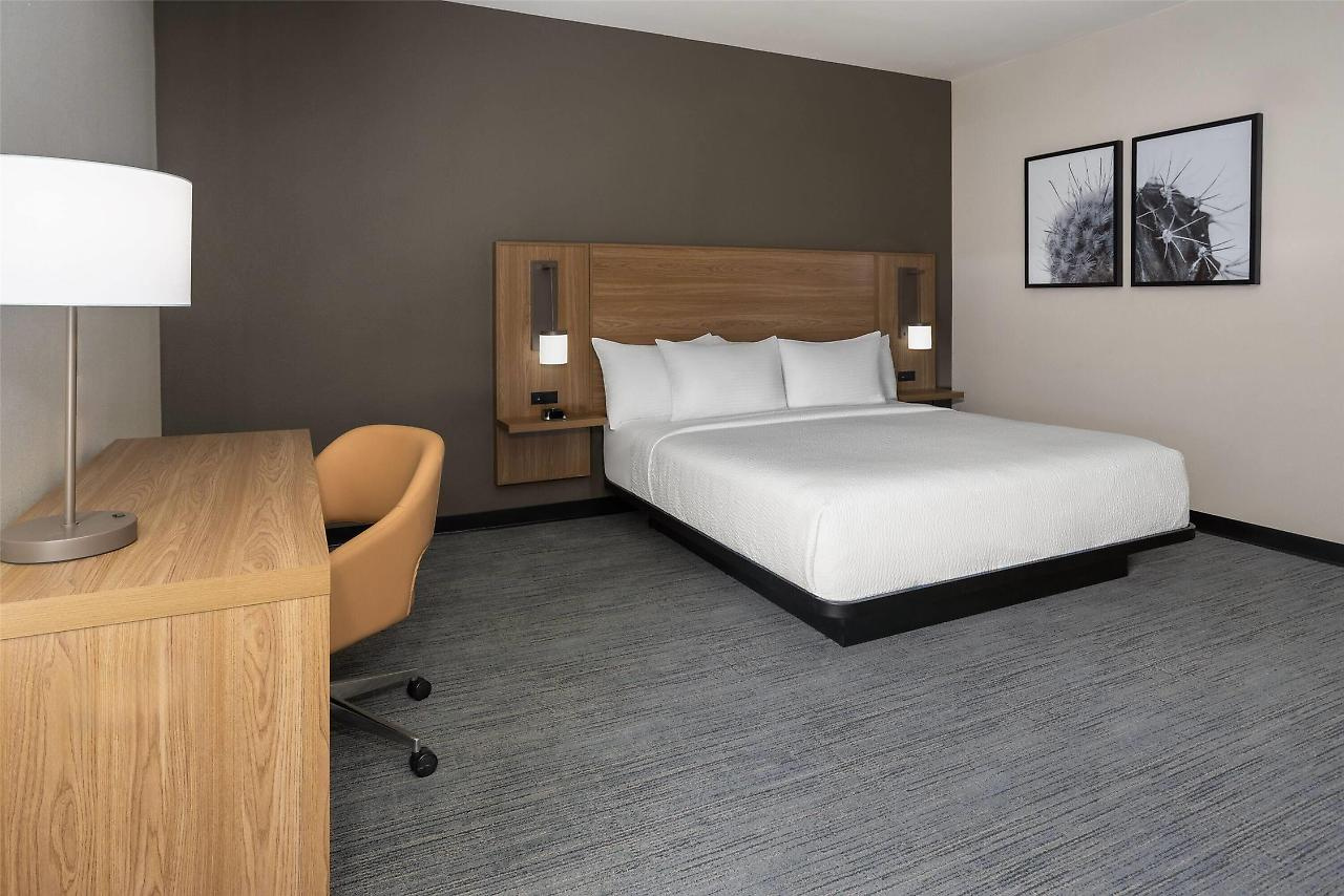 Photo - La Quinta Inn & Suites by Wyndham Phoenix West / Glendale