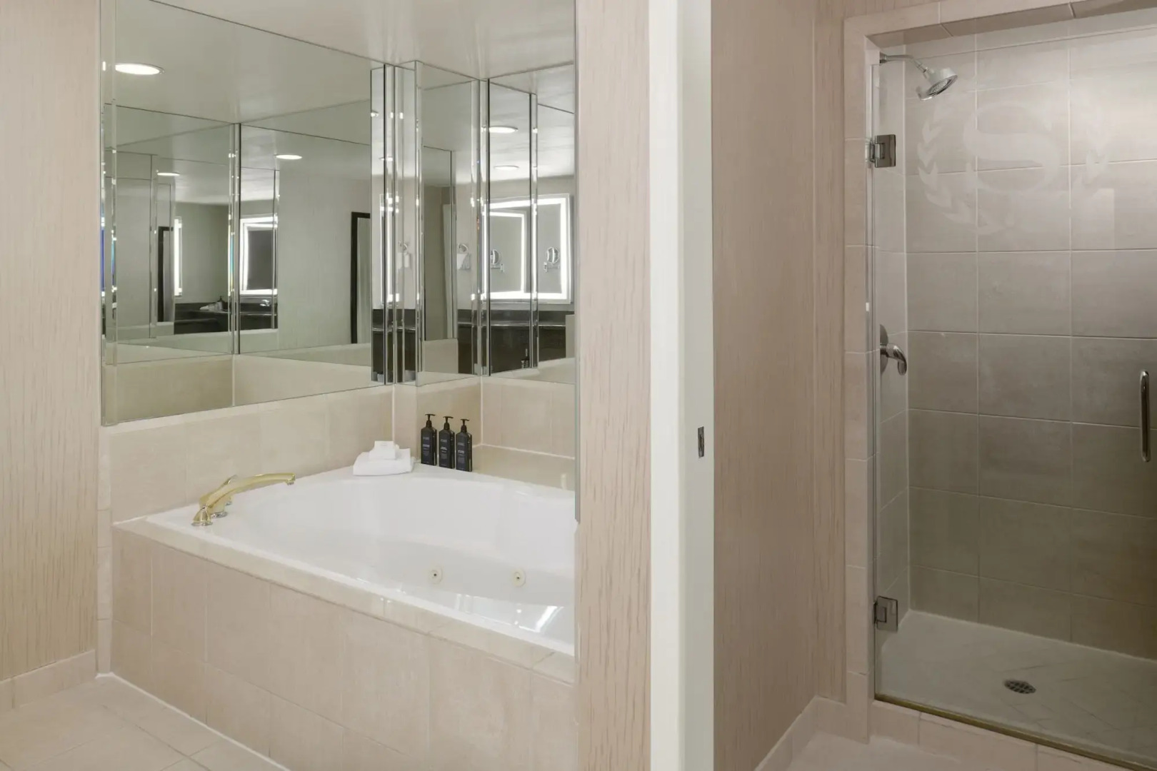 Photo - Sheraton Sonoma Wine Country Petaluma