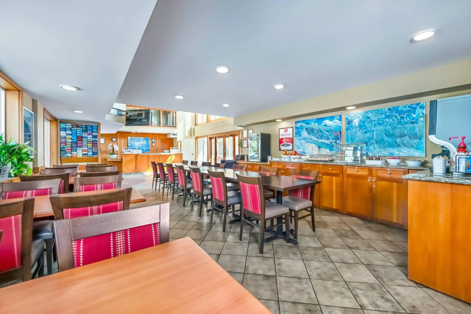 Photo - Econo Lodge Inn & Suites