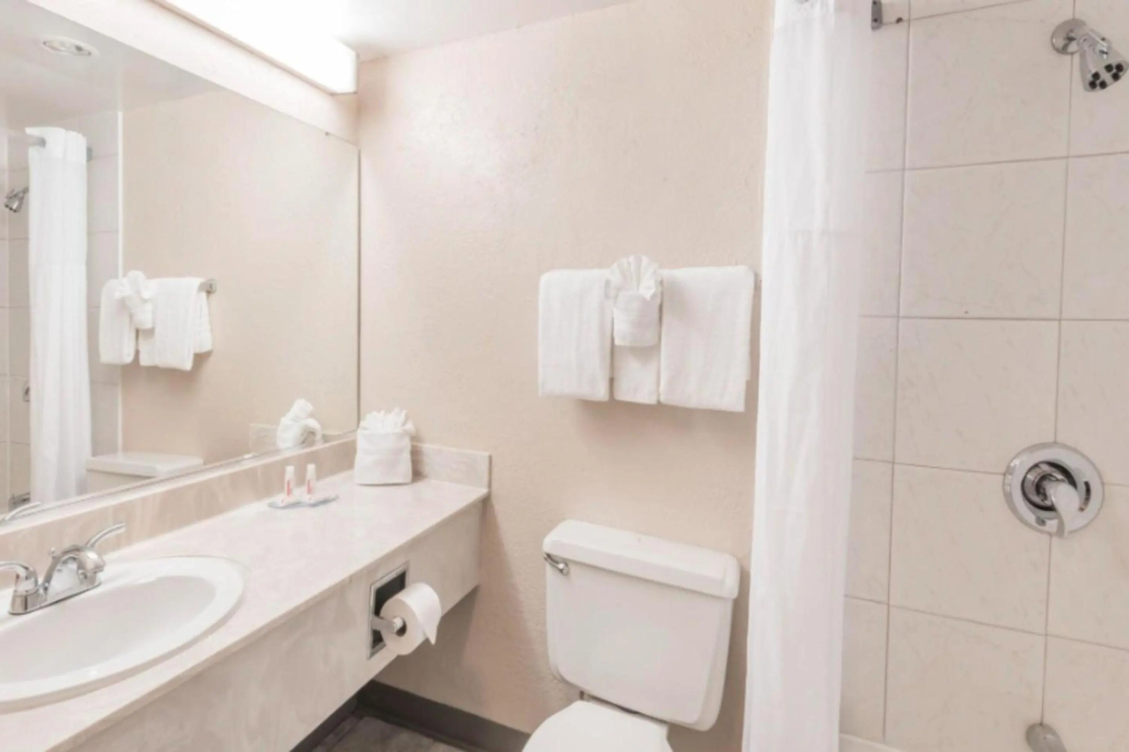 Photo - Buckeye Inn Express