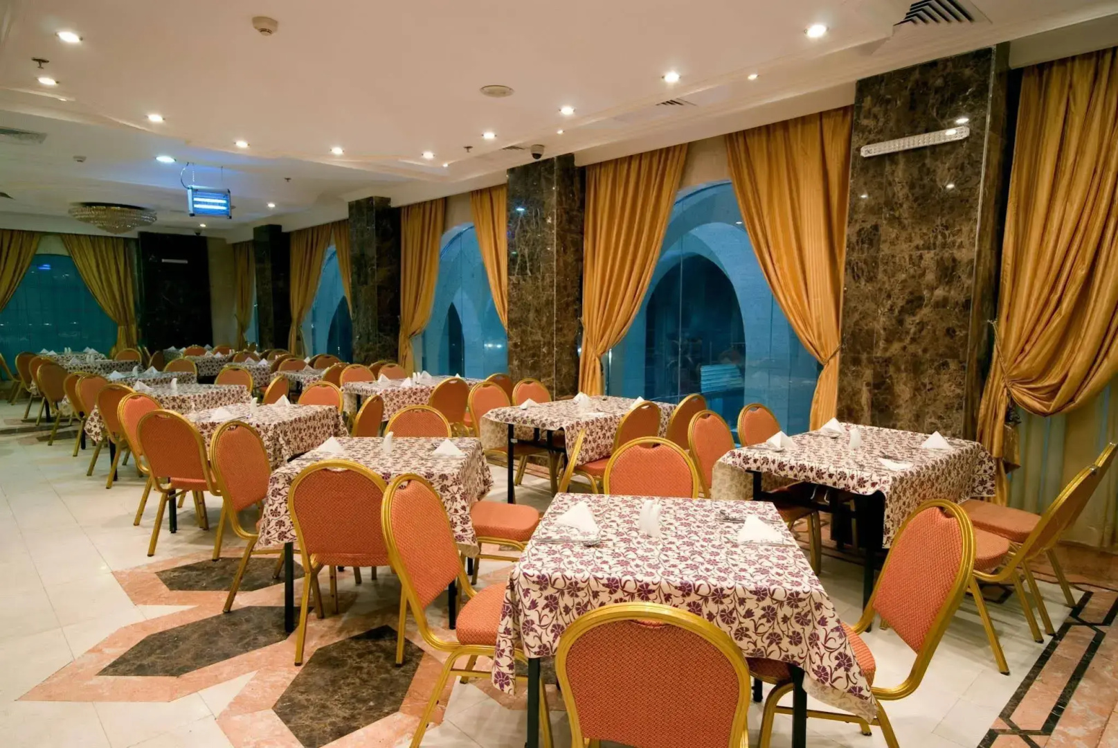 Foto - Plaza Inn Ohud