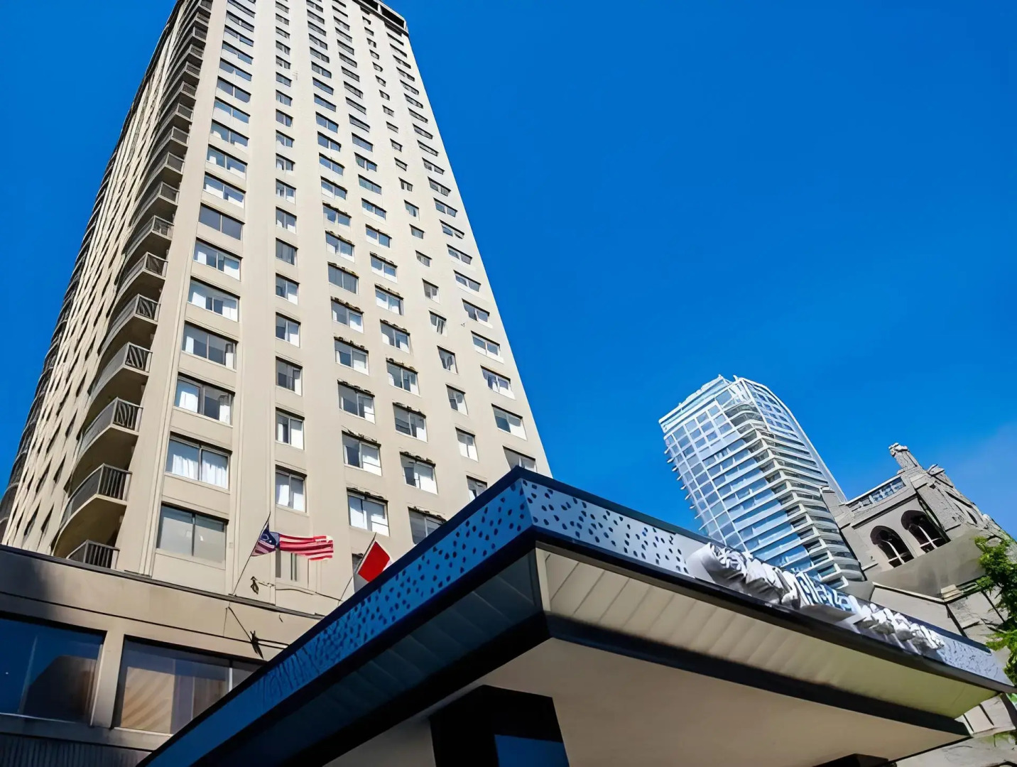 Foto - Century Plaza Hotel