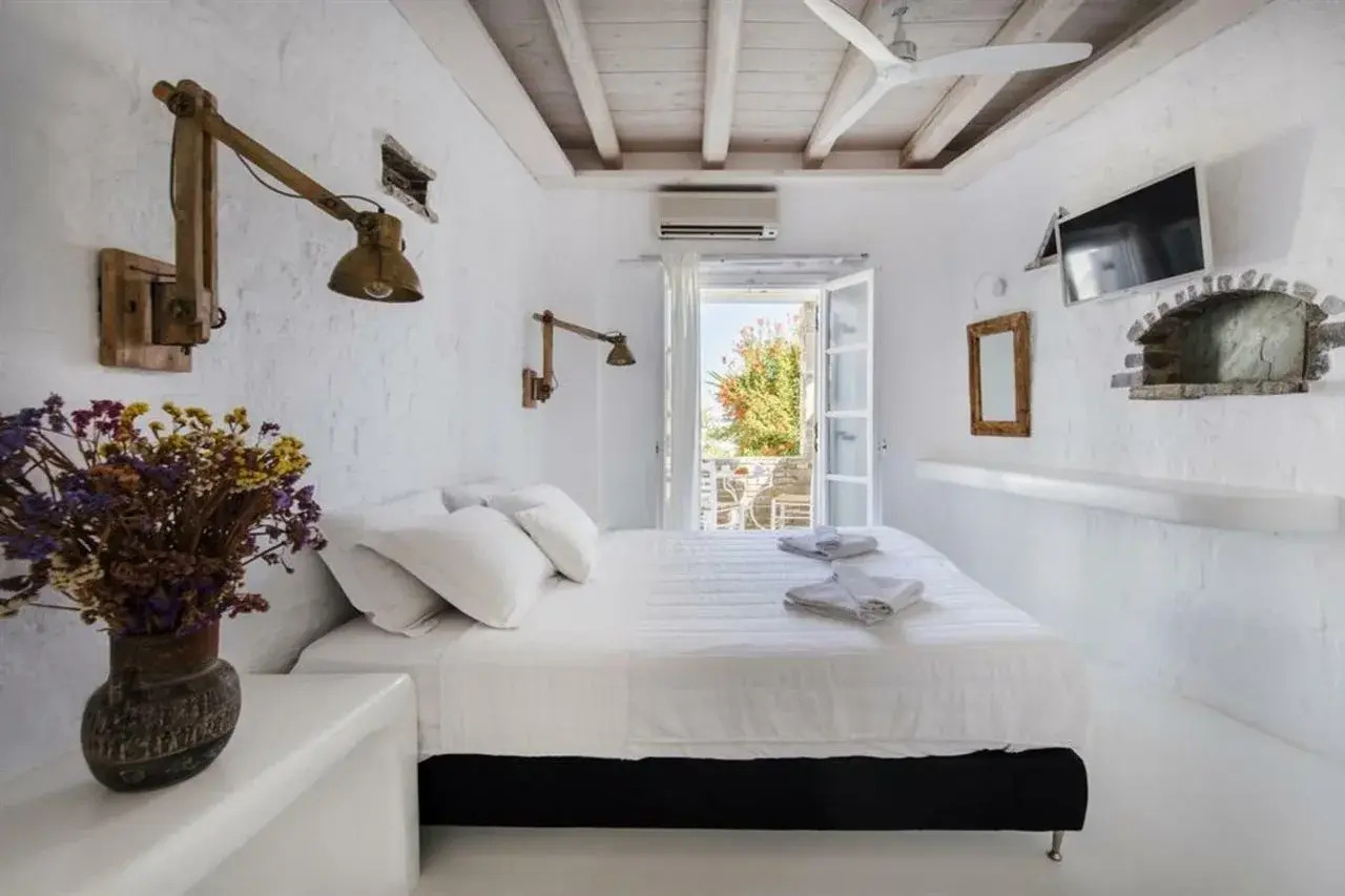 Photo - Zefi Hotel & Suites