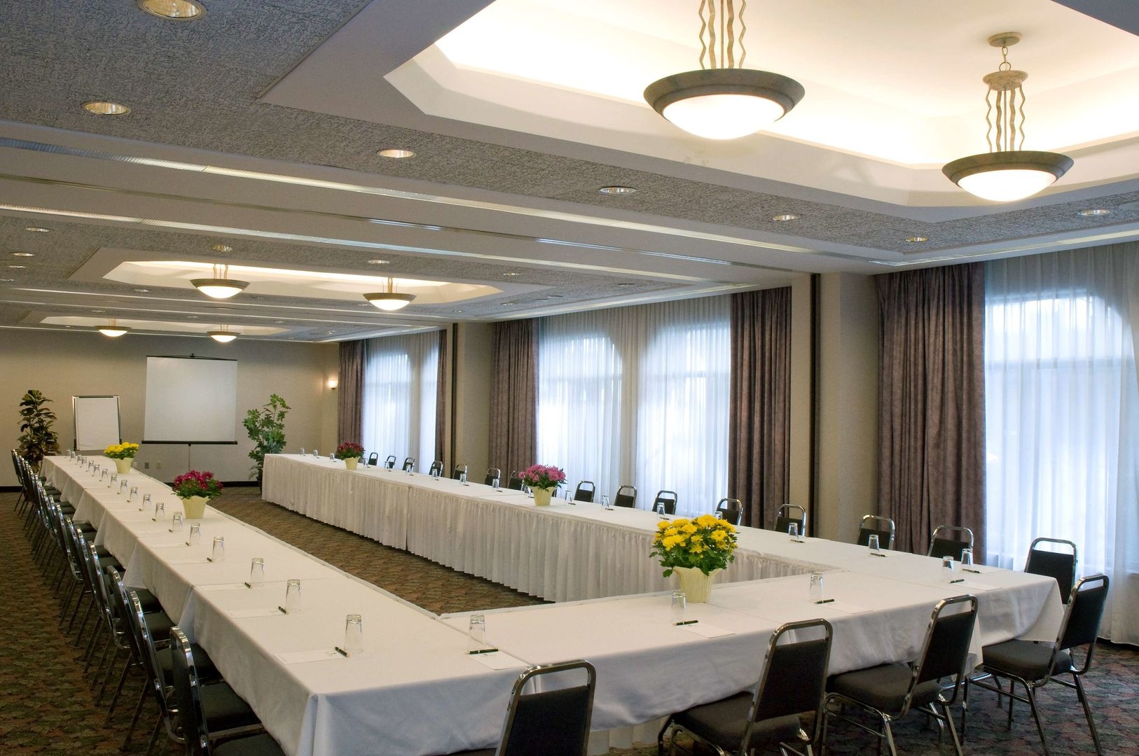 Photo - Cartier Place Suite Hotel