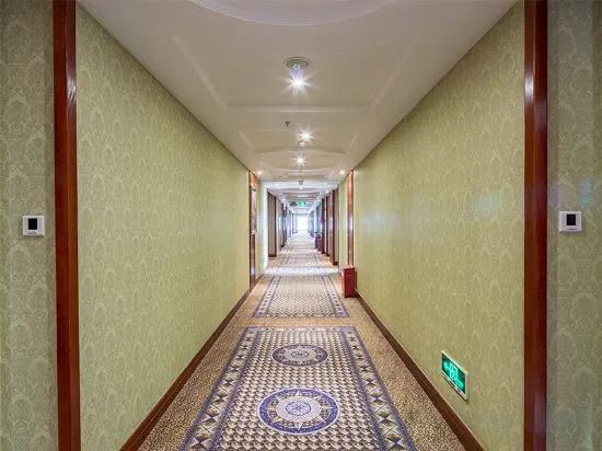 Vienna Hotel(Shenzhen Pingshan High-speed Rail Station & Pingshanwei Metro Station)