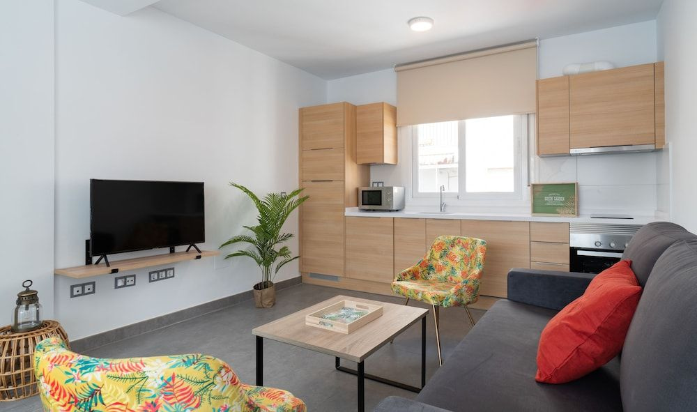 Photo - Sur Suites La Dorada, centricos soleados a pocos metros de la Playa y con Parking Opcional