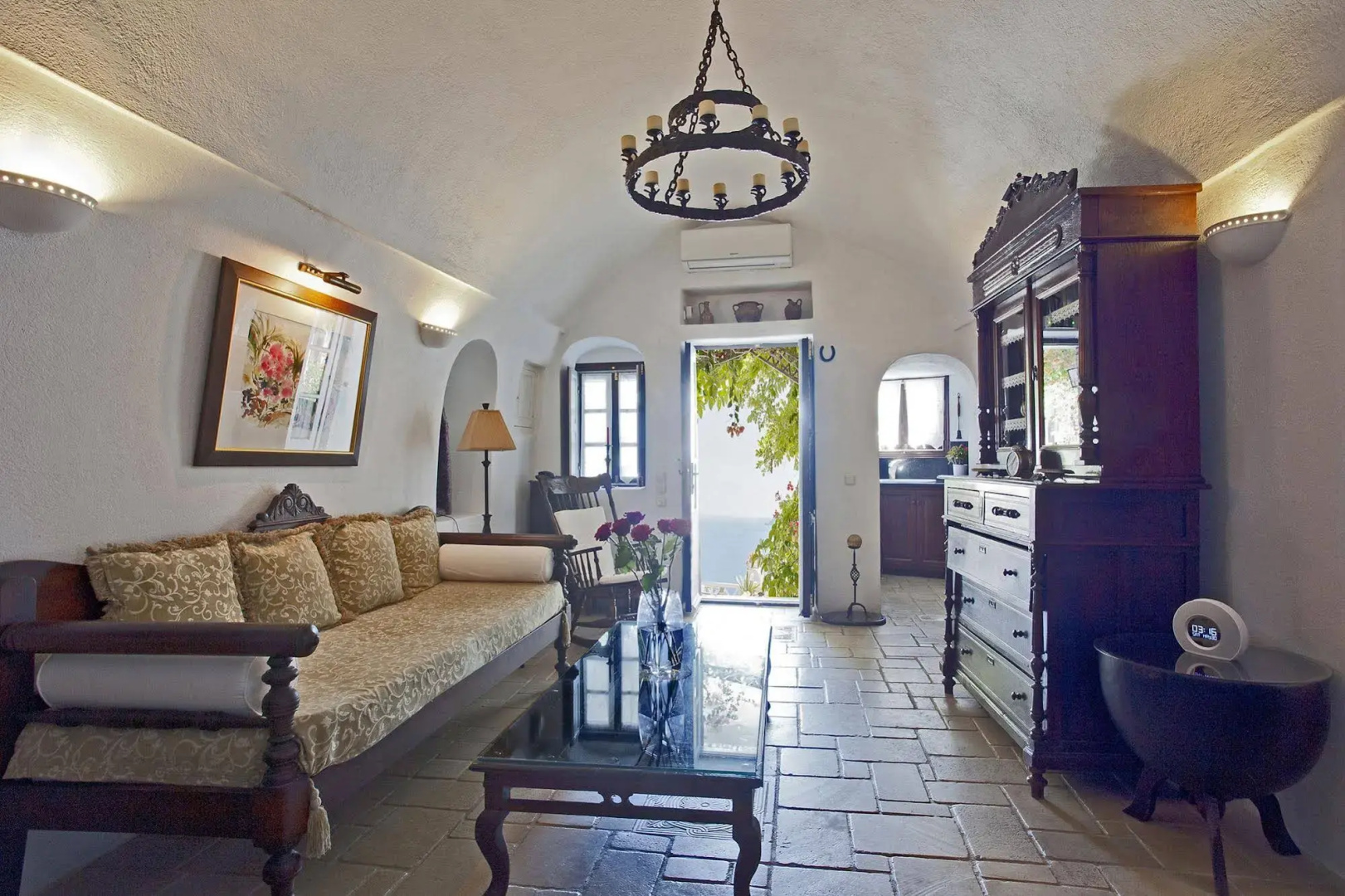 Photo - Alexander's Suites