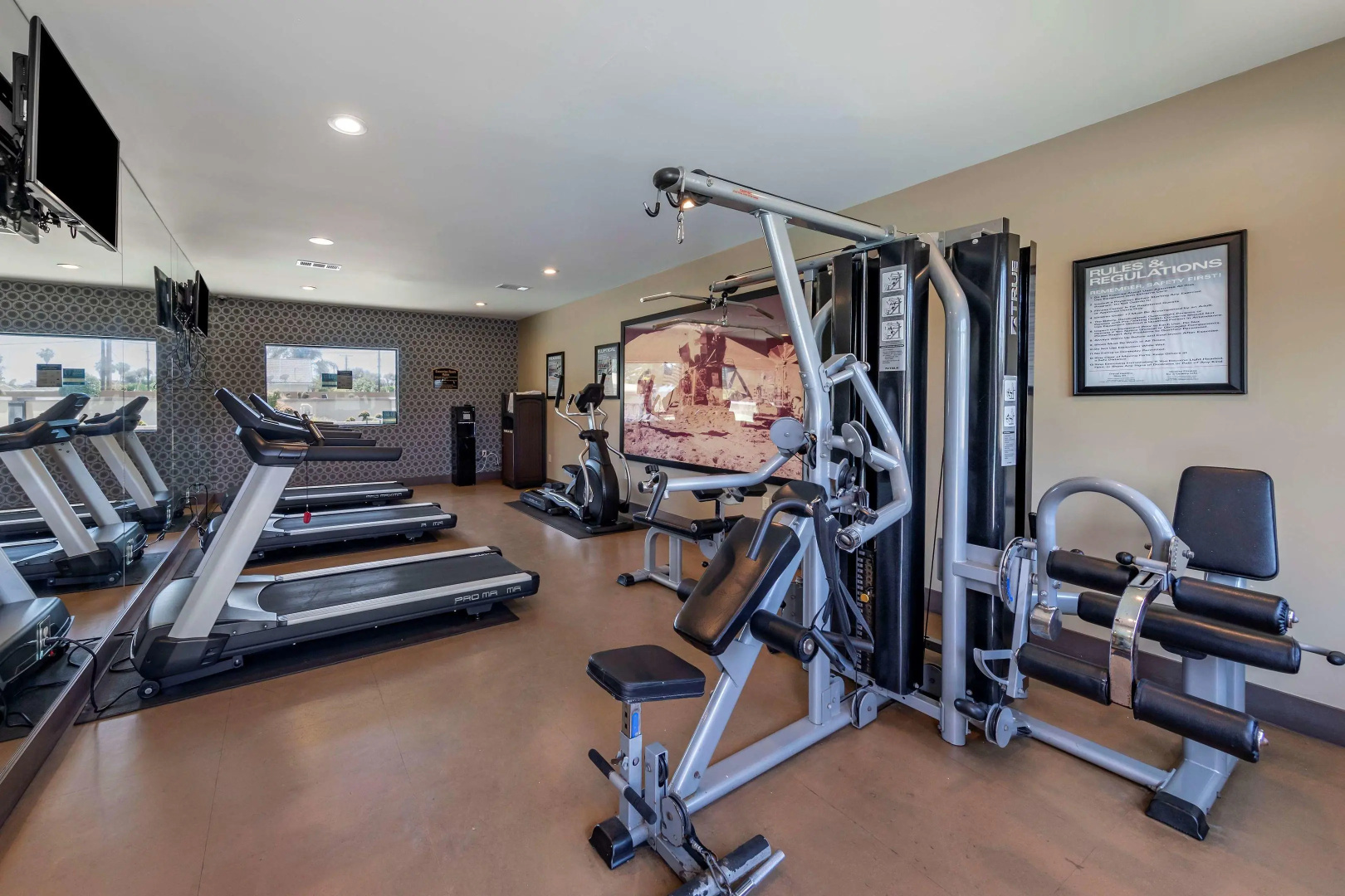 Photo - Best Western Plus Stovall's Inn