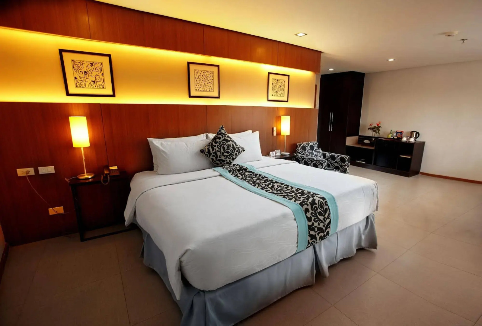 Photo - St Mark Hotel