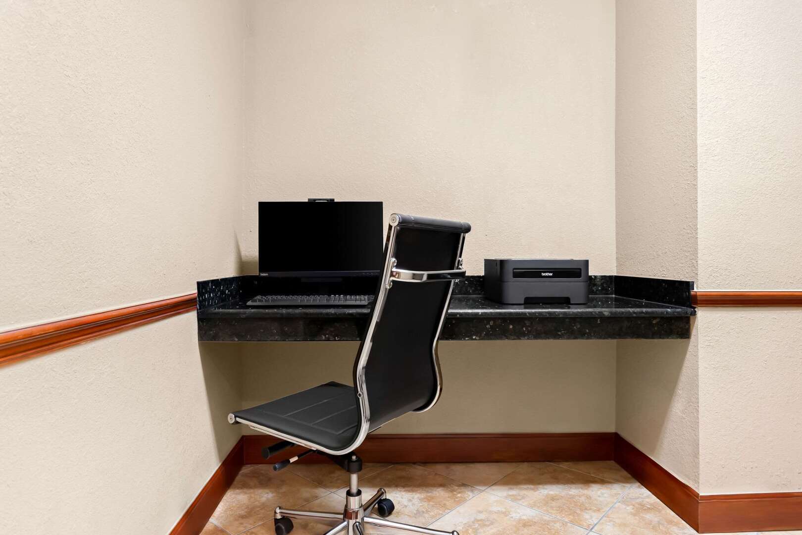 Photo - Comfort Suites Tampa Airport North