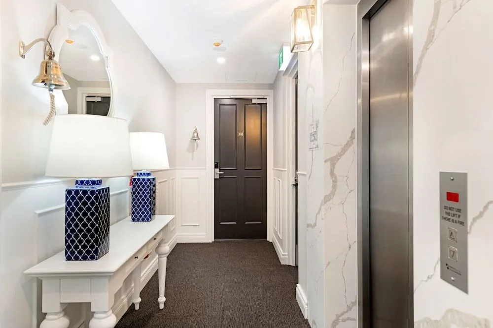 Photo - The Hamptons Apartments - St Kilda