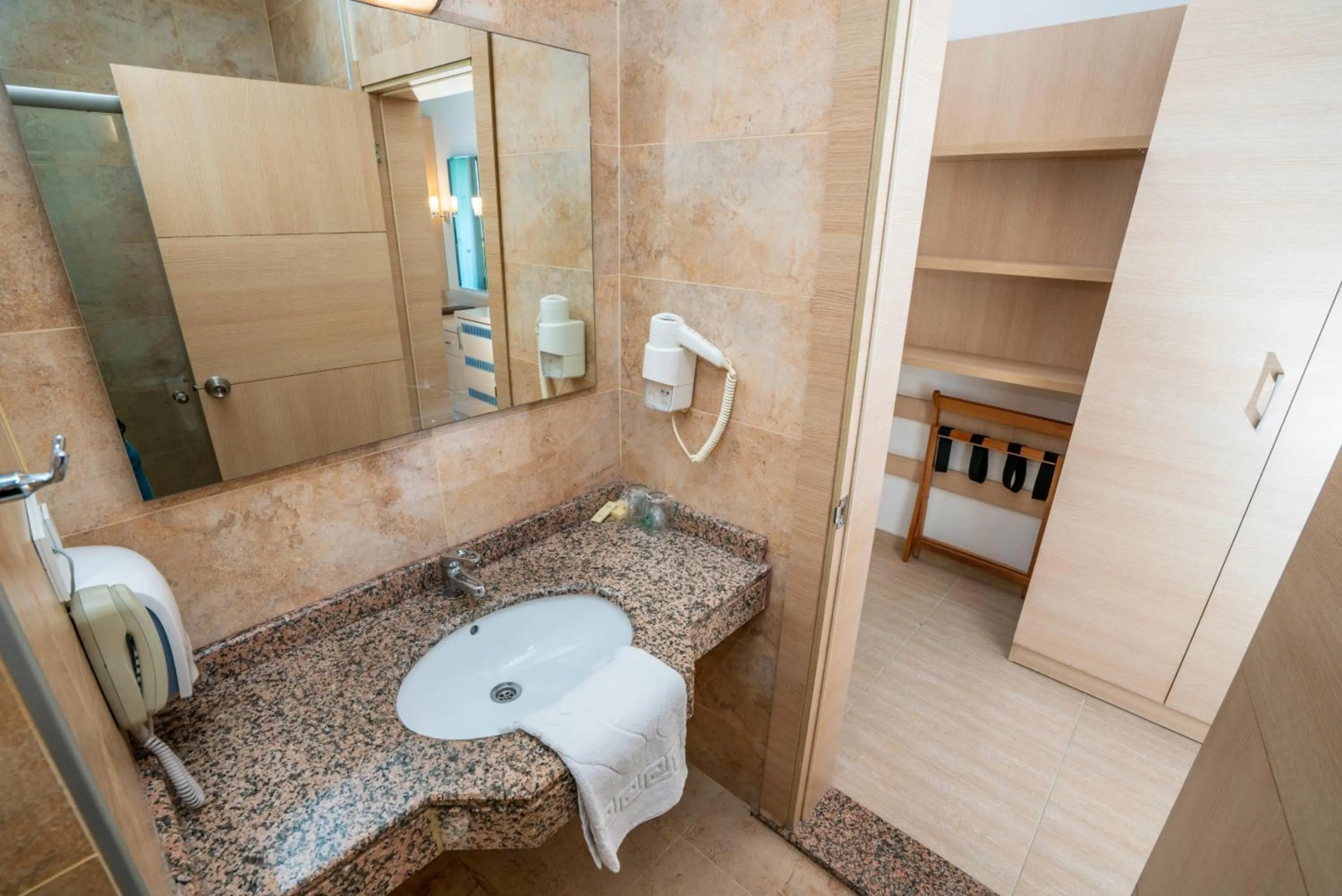 Photo - Gardenia Hotel