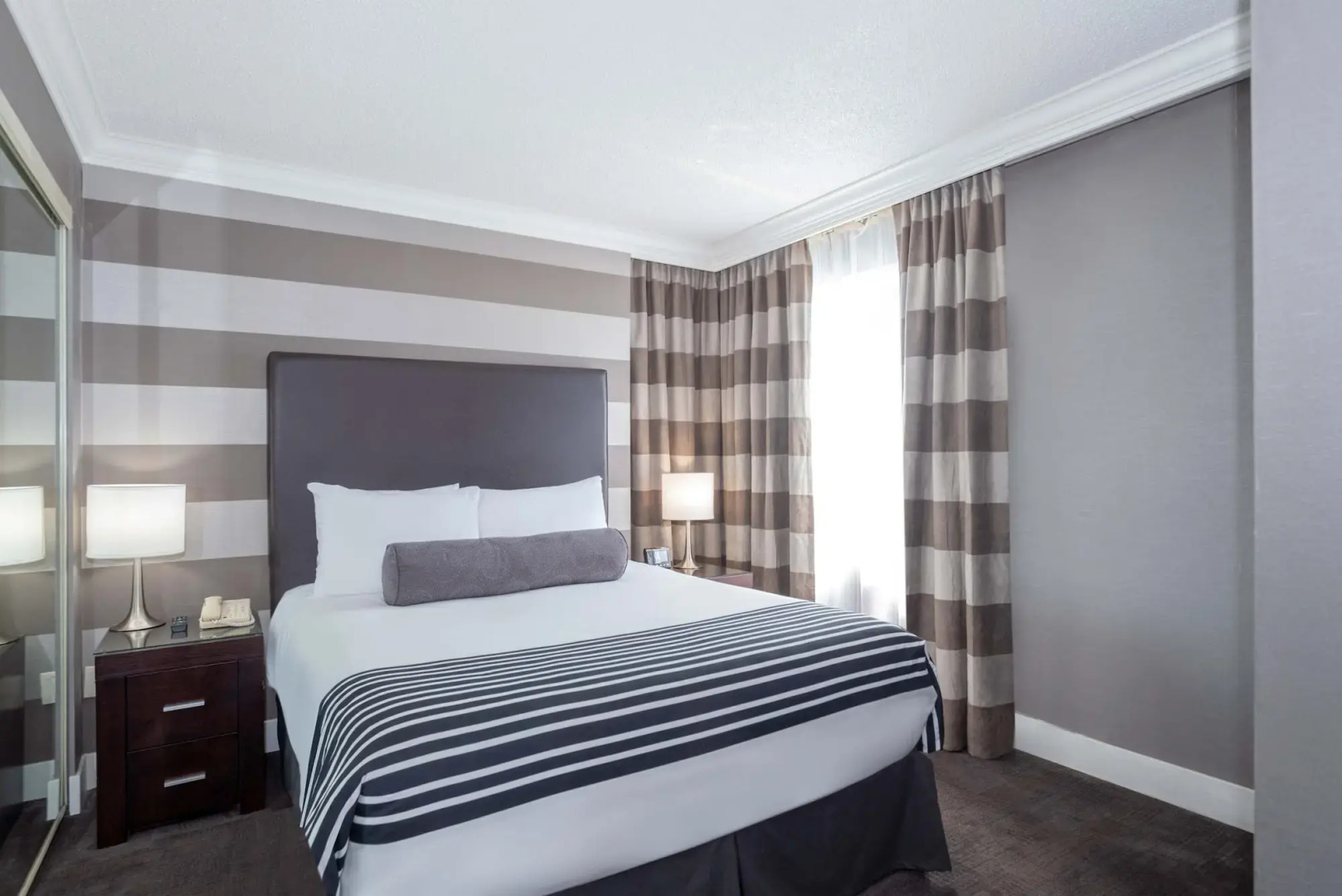 Foto - Sandman Signature Mississauga Hotel